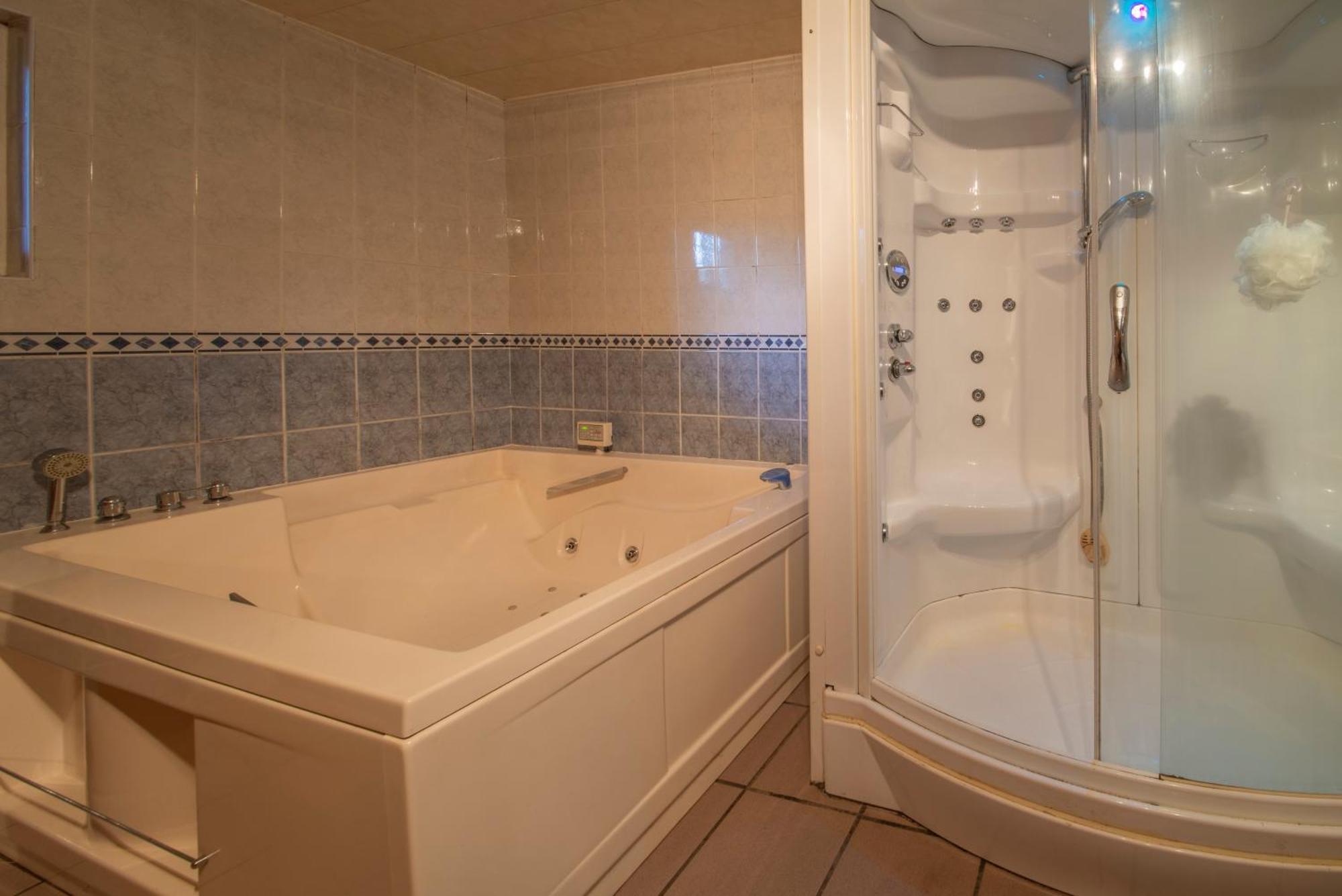 Sol Battire Hotell Brisy Eksteriør bilde